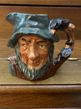 Royal Doulton Rip Van Winkle Character Jug D6463 Small Toby Mug 1954 creamer